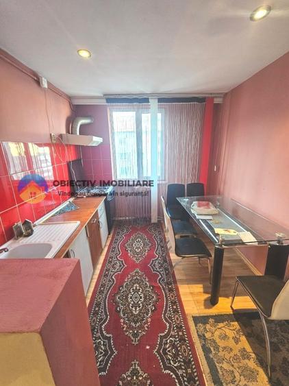 Apartament 3 camere – zona Mărăței (S-uri)