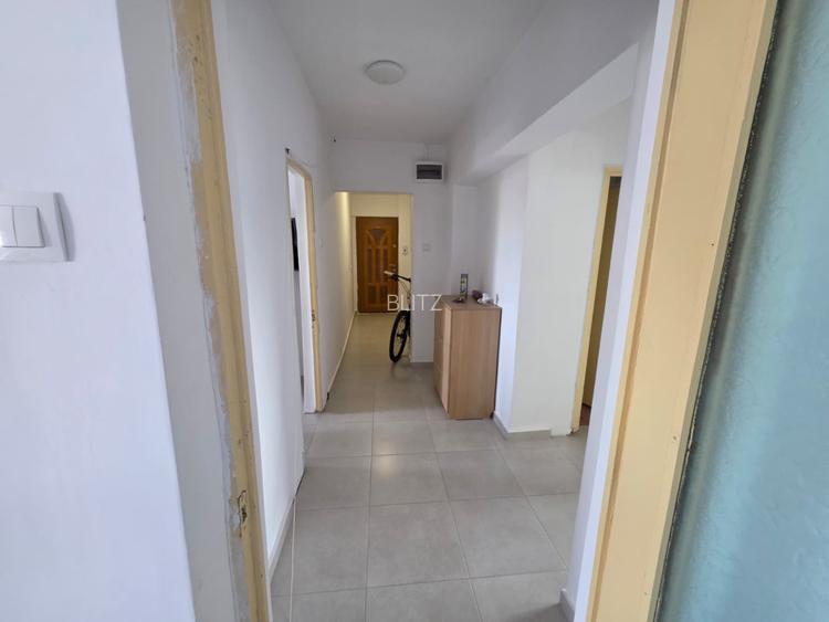 Apartament cu 3 camere, 60 mp, zona Republicii - 13