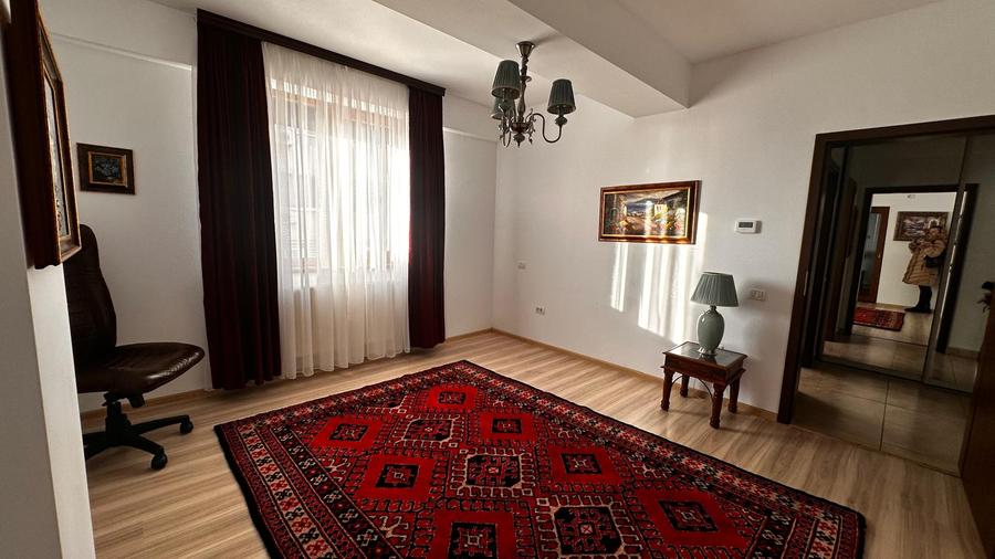 Apartament 2 camere et 1 zona Butoaie