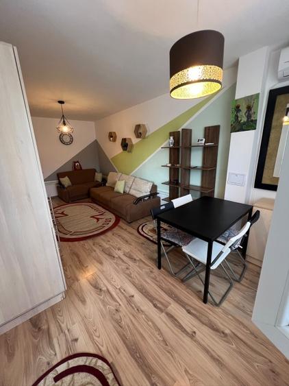Prima închiriere | 2 camere | 49 mp | Renovat | Centrală | Parcare | Poștalionul