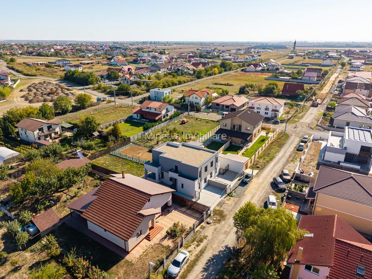 Duplex P+E în Moșnița Nouă, 3 dormitoare, 3 bai, teren 403 mp. Comision 0%