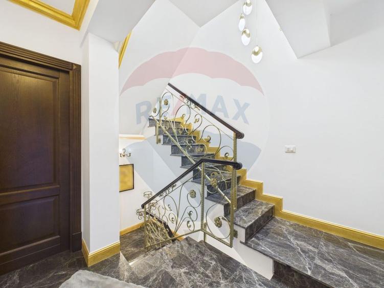 Vila Premium de vanzare P+2  Curte Privata - Therme