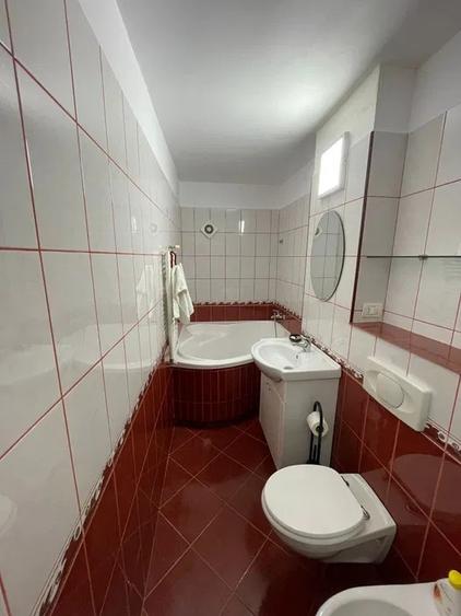Apartament 3 camere Zona Inspectoratului Scolar - etaj 3/4 -75 mp