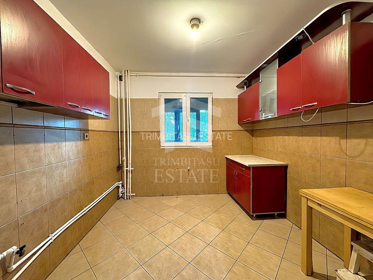 3 camere et 3 bloc 1981 2 băi Centrală proprie Metrou Gorjului 7 min - 6