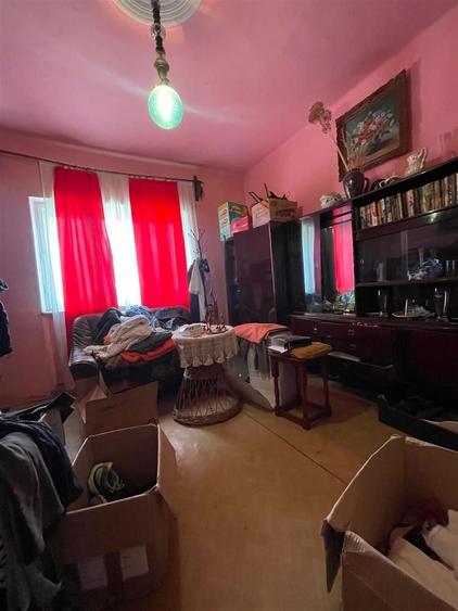 Casa cu 3 camere in Sacueni