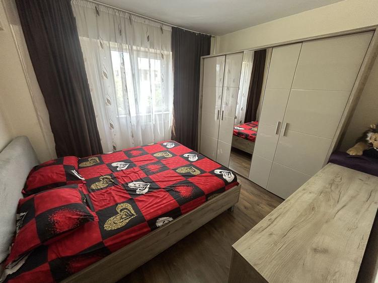 Apartament 3 camere zona Tomis II