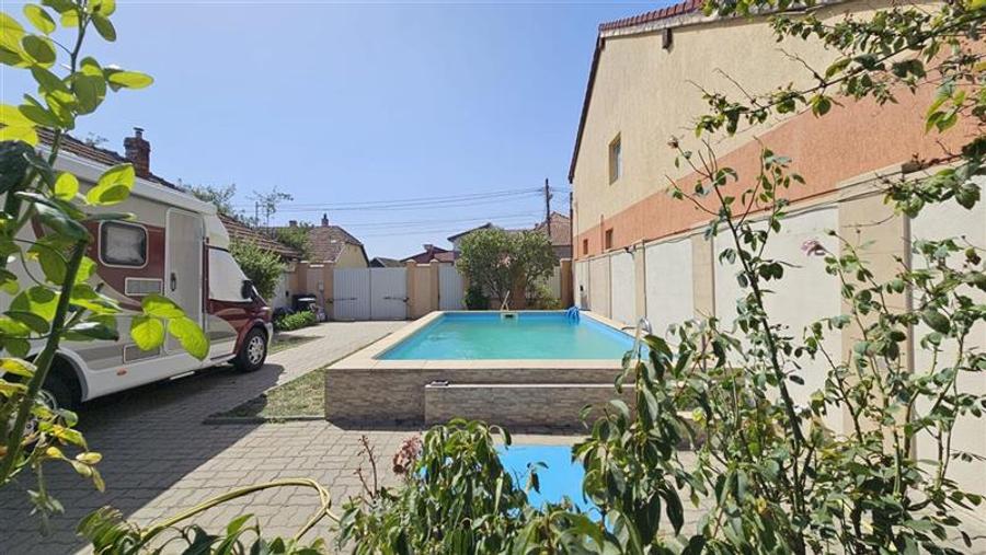 CASA INDIVIDUALA CU PISCINA DUMBRAVITA VATRA VECHE