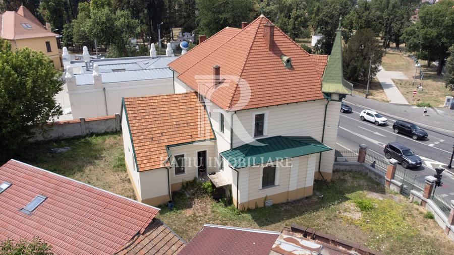 Investiție trophy asset | Clădire reprezentativă în centrul Oradiei