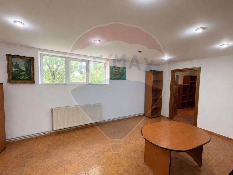 Hala + platforma betonata 600mp, Stefanesti langa centura