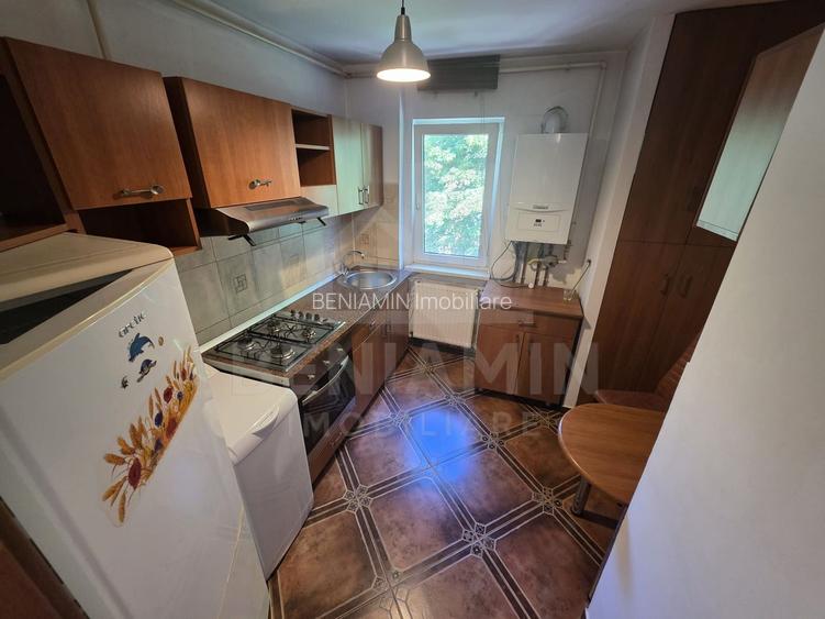 2Camere-50mp-Etaj 3-Centrala Termica-Mobilat-Utilat-Cartier Astra