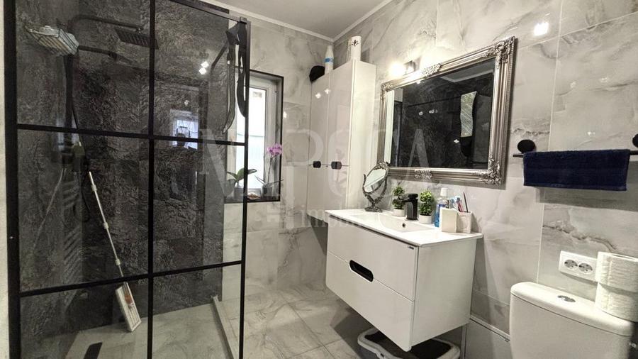 Casa 4 camere de vanzare in Floresti