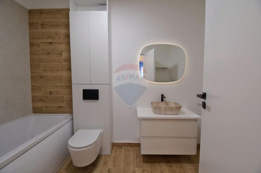 Apartament cu 3 camere de inchiriat - prima inchiriere - totul nou