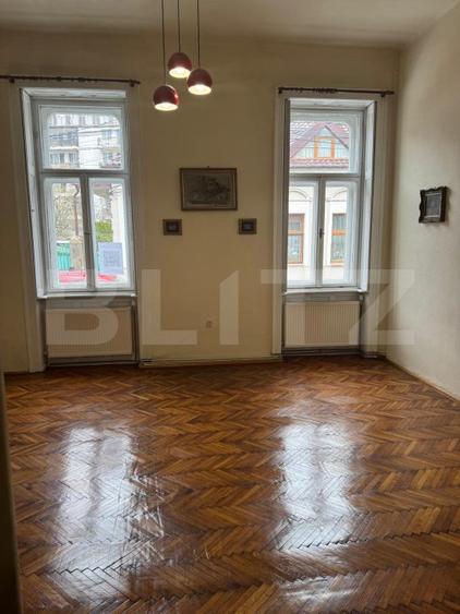 Apartament cu 3 camere, 131 mp, zona Piața Mihai Viteazul