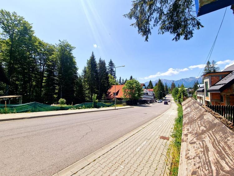 Pensiune de vânzare I Predeal | Teren 600 mp | 14 dormitoare I 12 bai