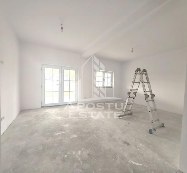 Duplex deosebit de vanzare, 4 camere, 3 bai si bucatare inchisa, Sag, Timis