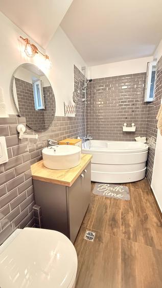 Casa de Cultură -Apartament spațios cu 3 camere, 75 mp, etaj 2 !