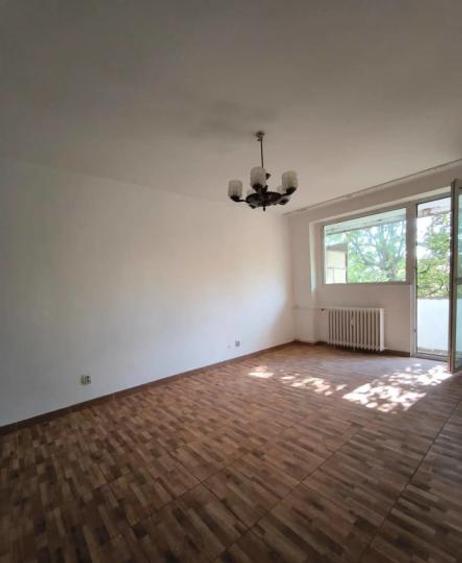 Închiriere Apartament 3 camere în Drumul Taberei, DECOMANDAT, PET FRIENDLY