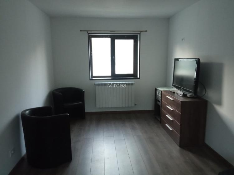 Vând apartament 3 camere decomandat în Dancu - 6
