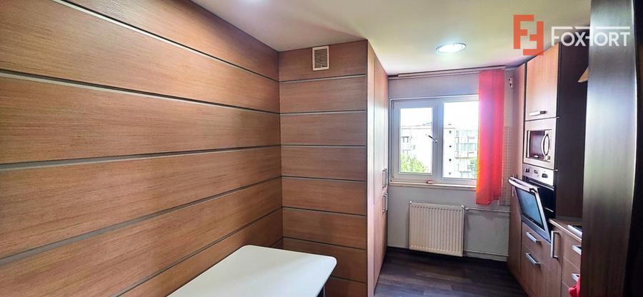 Apartament cu 3 camere de inchiriat in Arad, zona Aradul Nou