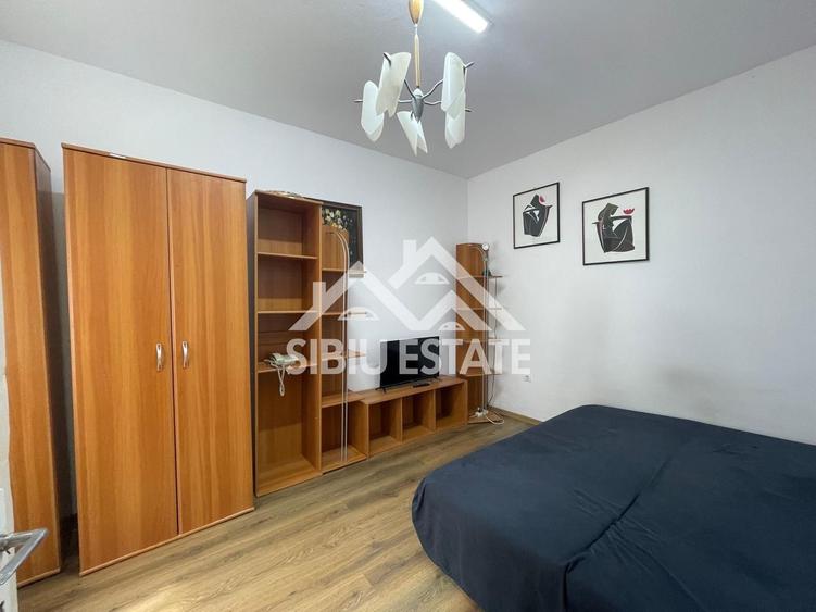 Garsoniera de inchiriat- la casa Zona Centrala