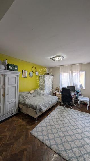 Apartament 3 camere 83 mp-etaj 2-balcon-Zona Centrala