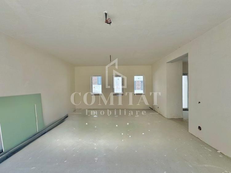 Casă de tip duplex | Stadiu semifinisat | 4 camere | Zona Câmpului