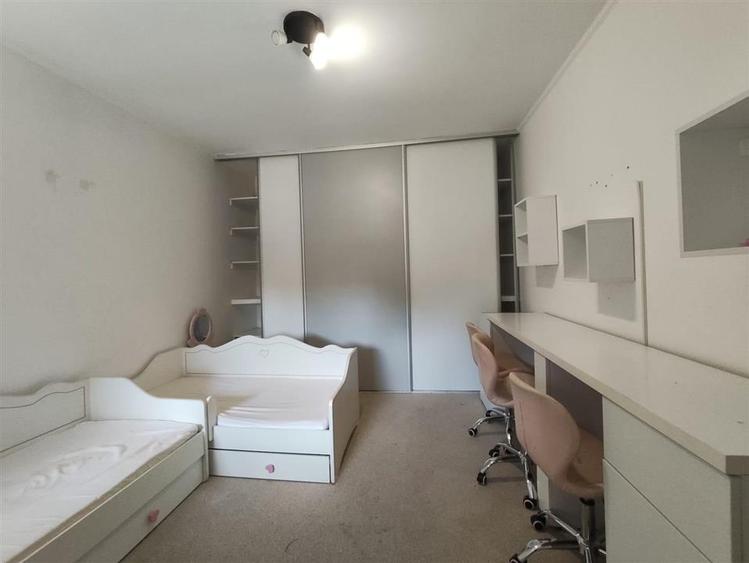 Apartament 3 camere,curte comuna Louis Pasteur,Oradea