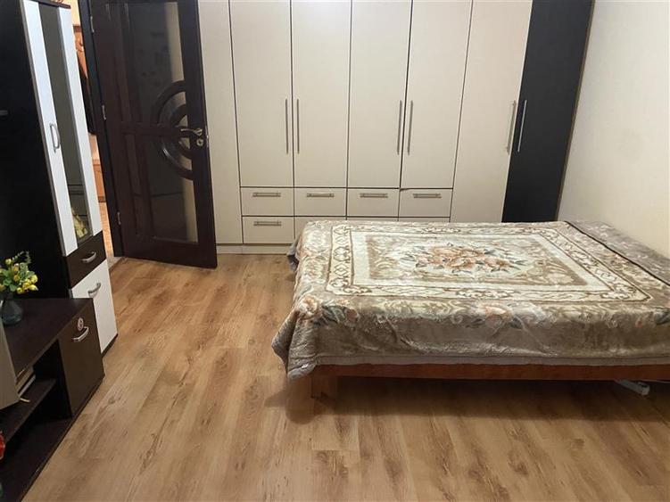Apartament 2 camere ,56 mp, zona Longinescu , decomandat, imbunatatit , liber