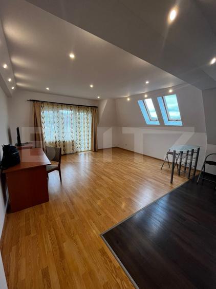 Apartament cu 3 camere, loc de parcare, zona Centura
