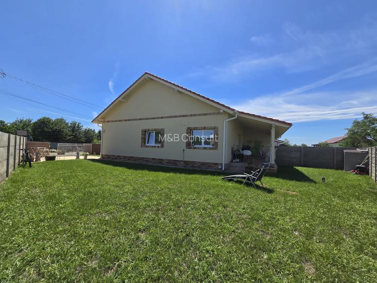 Duplex pe parter, mobilat și utilat complet, teren 300 mp – Bucovăț - 3