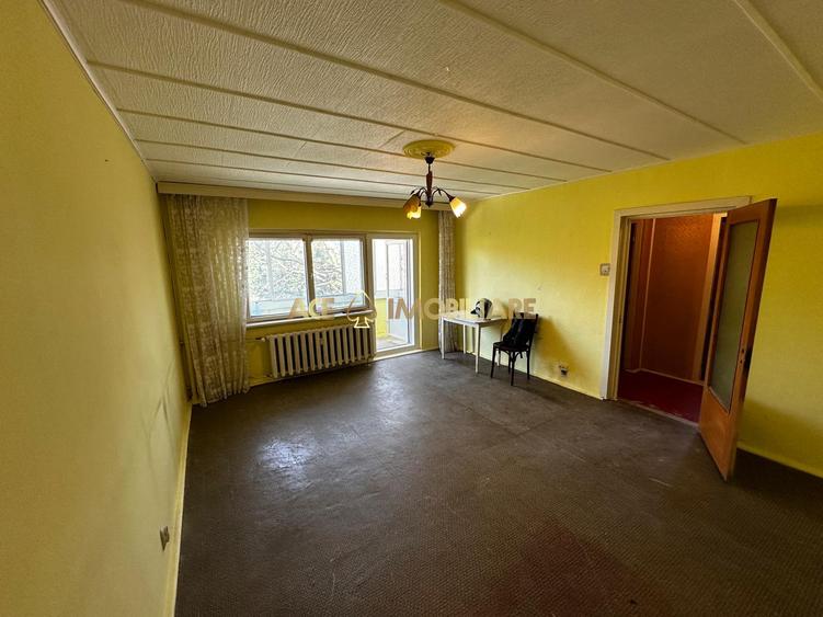 Garsoniera de vanzare | Virtutii | Metrou | Necesita renovare | balcon