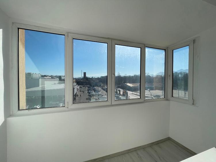 Renovat! Apartament 2 camere in zona Coresi/ Lidl Independetei