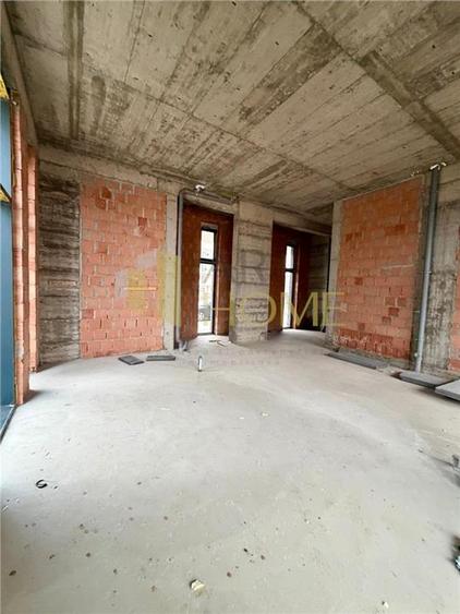 Spatiu comercial parter de bloc, Ploiesti, Albert.
