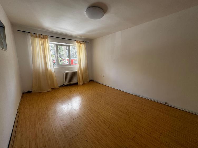 Apartament cu 3 camere Metalurgie