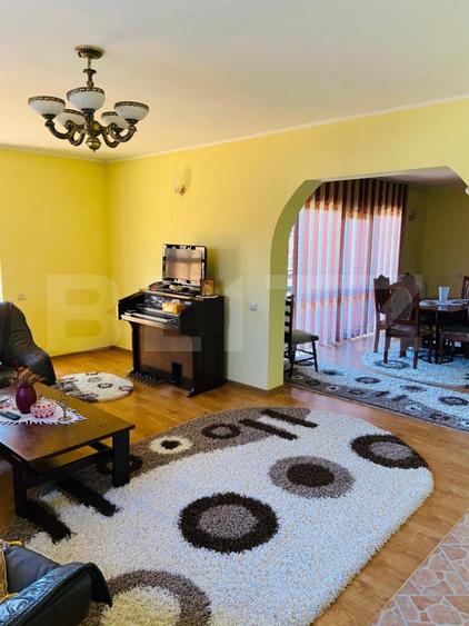 Vila Mitocu Dragomirnei, 286 mp utili, 6 camere, 25 ari teren