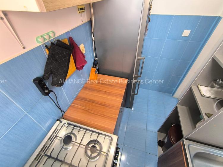 CENTRU - Casa solida cu etaj ,la pret de apartament ! - 9