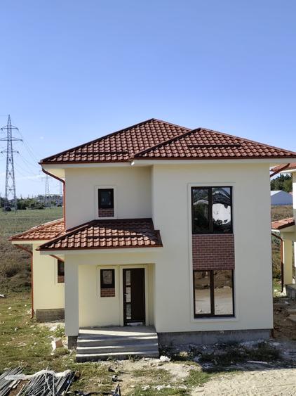 Eleganță arhitecturală și confort absolut 4 camere 3 bai P+1+pod terasa la cheie