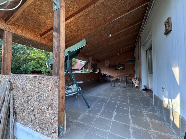 Tractorul, str. Aluminiului, casa de inchiriat, 5 camere, mansarda, garaj