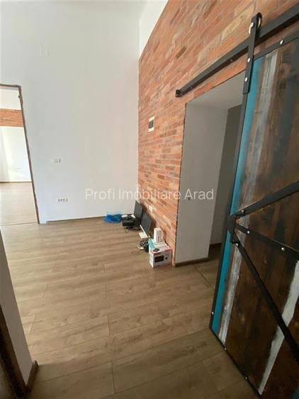 Inchiriez Spatiu  Comercial cu intrare din Bulevard - 5
