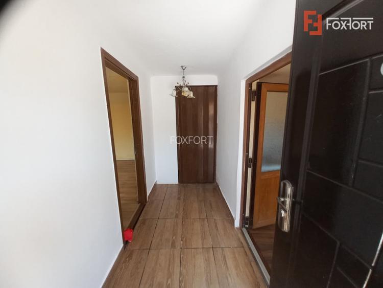 Casa individuala cu 4 camere - zona Crisan | 2 corpuri de cladire - 11