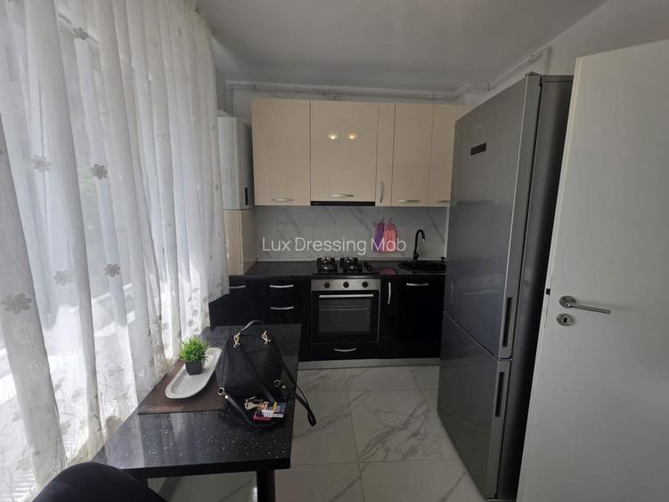 Garsoniera de inchiriat –Dotari: - TV lux - 8