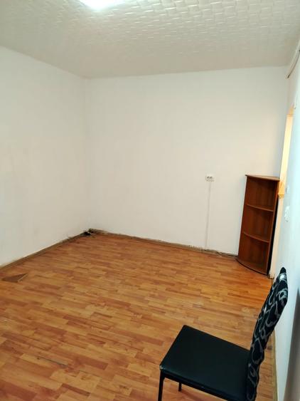 Garsoniera 24mp bloc de apartamente zona Arhivele Statului 35000eur neg