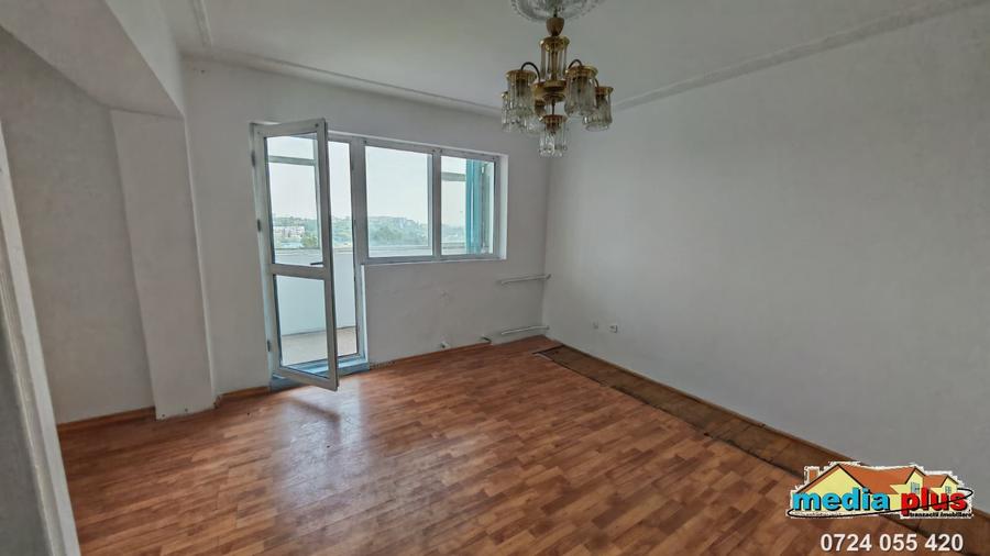 Apartament 3 camere decomandat de vânzare – Micro 19