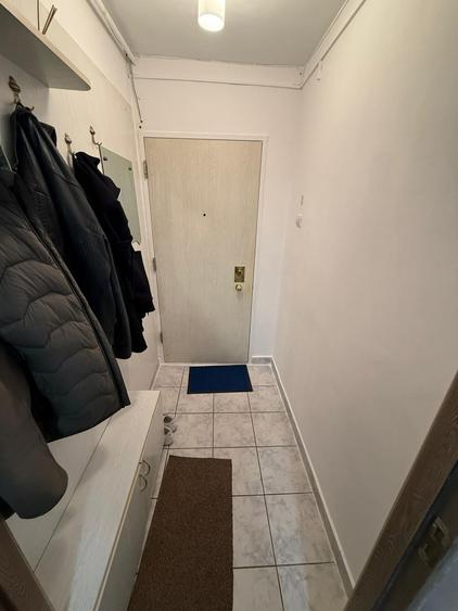 Ap 2 cam decom, mobilat clasic+utilat, et. 1, 54 mp, zona Parang Manastur