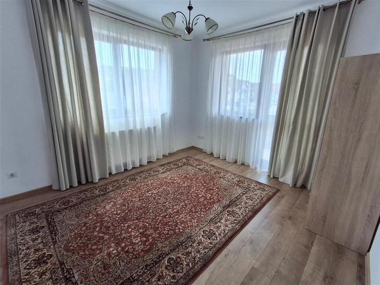 Apartament 3 camere decomandat 2 bai parcare Sura Mare