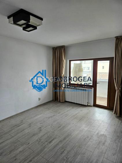 Zona Ultracentrala- Apartament 2 camere ,etaj 2, centrala gaze - 4