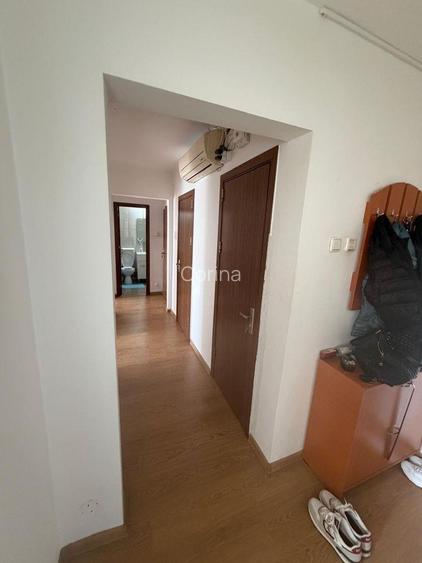 Apartament 3 camere, decomandat, - - 16