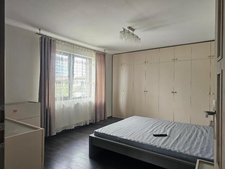 Chitila - Ilfov - Casa 5 camere, 2 bai, 2 terase, teren 375 mp