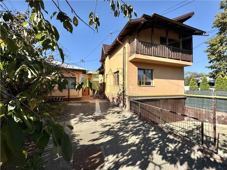 Ansamblu 2 case, 6 camere, garaj, Marasesti, Ploiesti