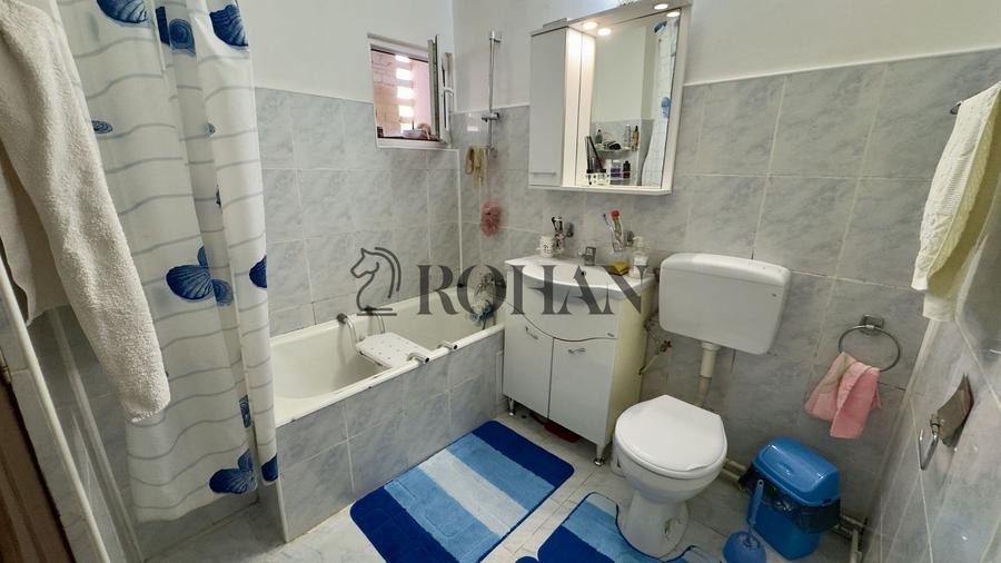 Apartament 3 camere, 70 mp total, loc de parcare, Str. Vânătorilor